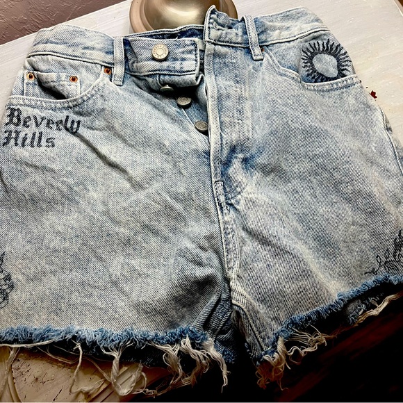 PacSun frayed shorts - Picture 1 of 3